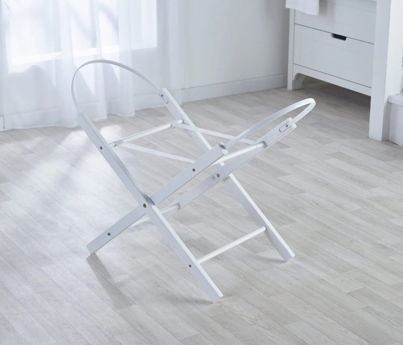 Baby White Palm Moses Basket - with Folding Stand Natural/White