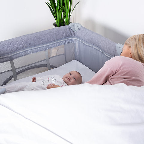 BBBBBBBBBBBBBaby Dreamer Bedside Crib with Newborn Bassinette