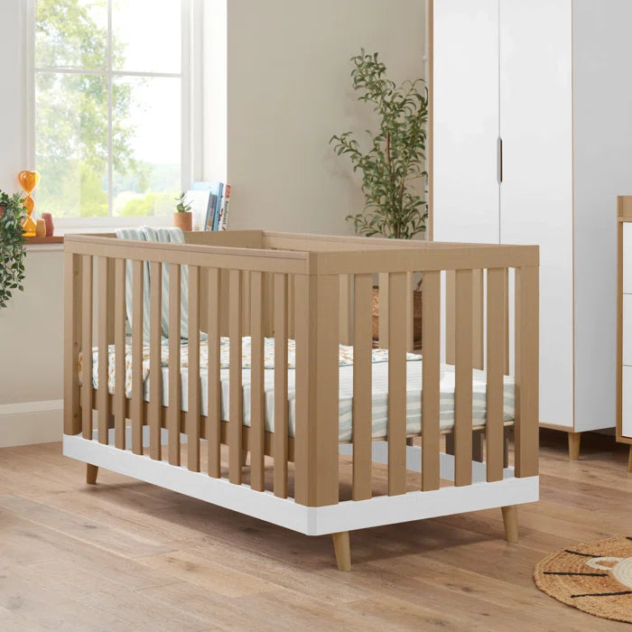 Scandinavian Blend of Modern Simplicity Cot-Bed - White/Light Oak, Light Oak/White Sand