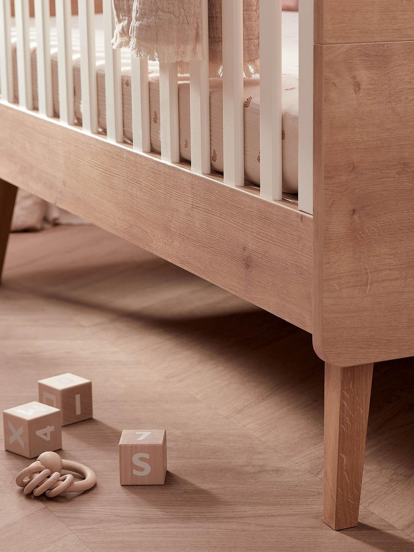 Beautiful Addition Westport Oak Convertible Cot Bed to Toddler Bed