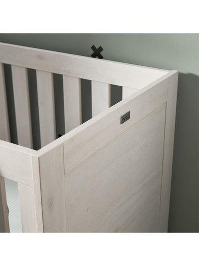 Modern Alnmouth Oak 2 Piece Cot and Dresser Furniture Set